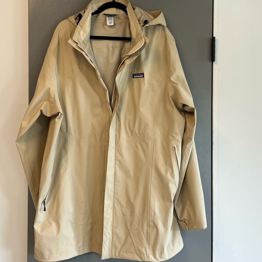 Patagonia Men’s Raincoat
